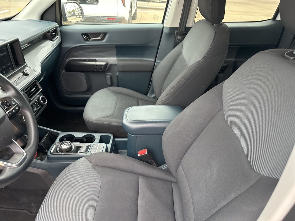 2024 Ford Maverick XL photo 2