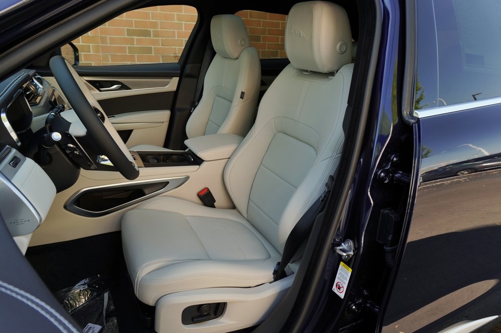 2026 JAGUAR F-PACE - Image 12