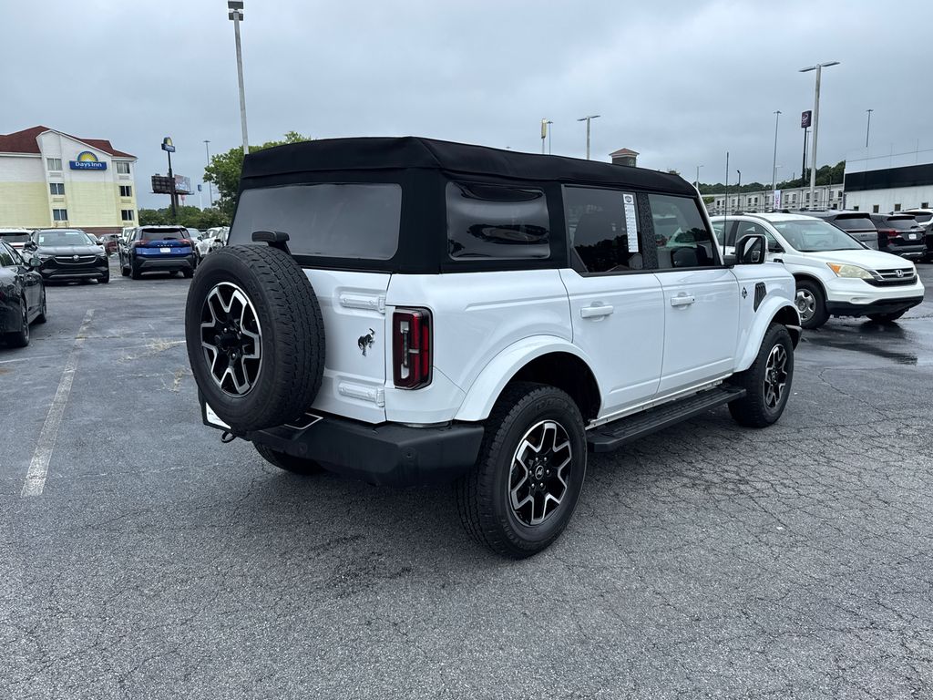 2024 Ford Bronco Outer Banks photo 3