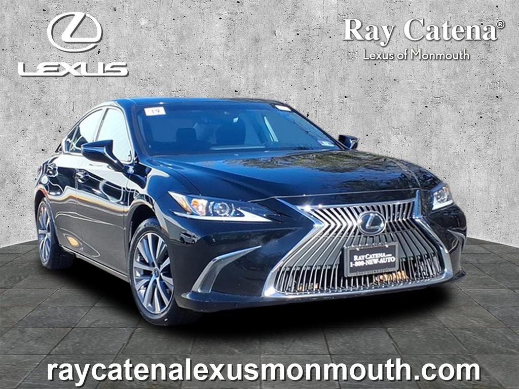 2019 Lexus ES 350's photo
