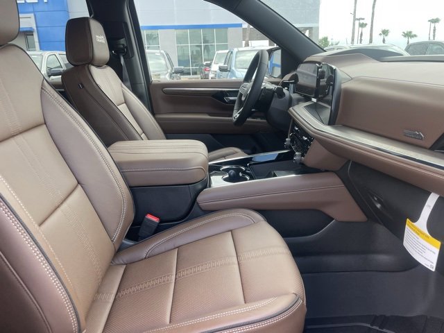 2025 Chevrolet Tahoe High Country photo 18