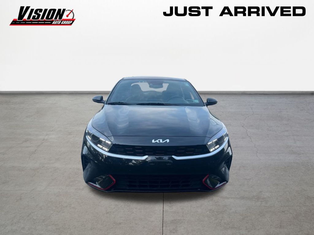 2023 Kia Forte GT-Line photo 2
