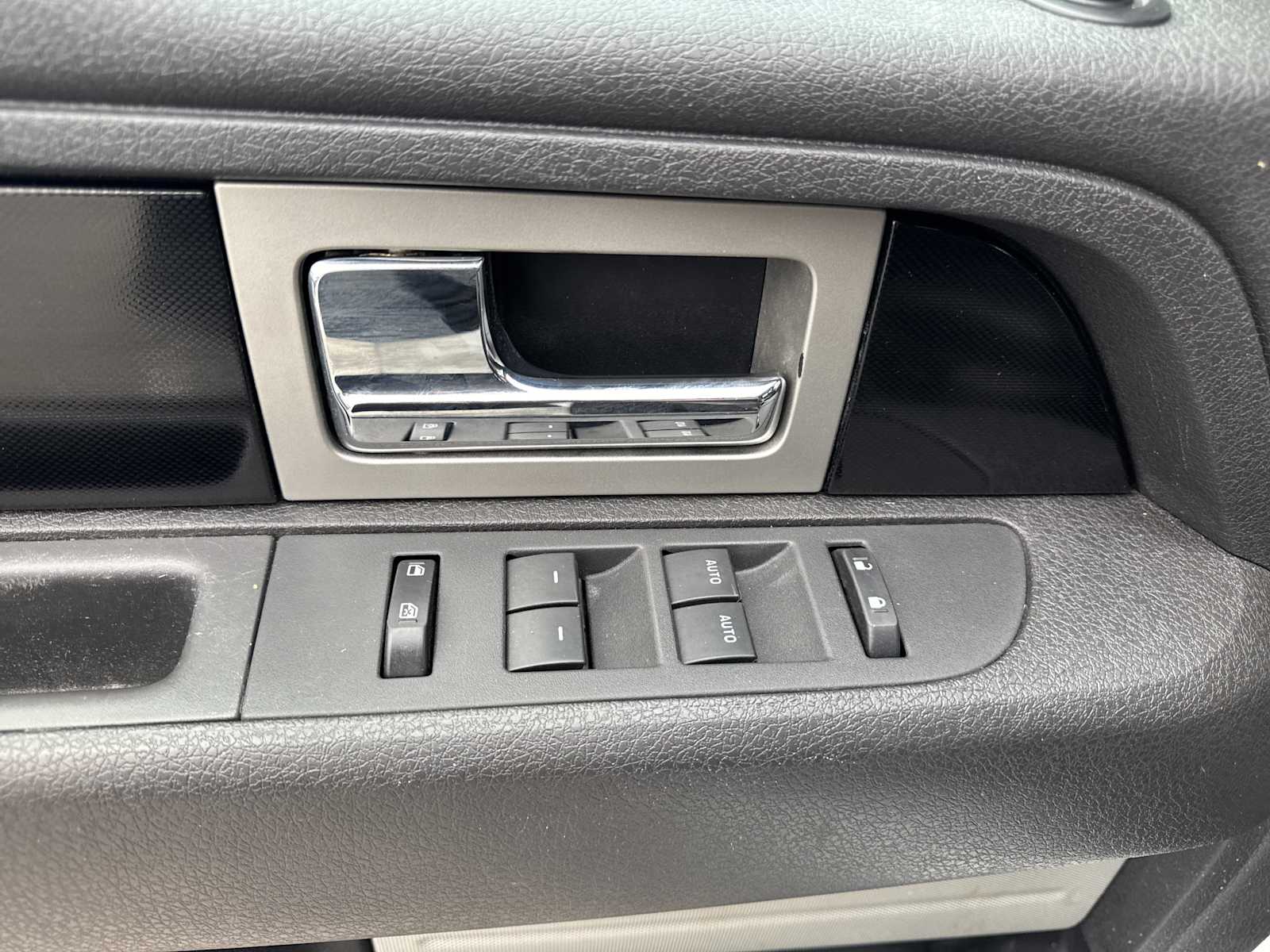 2012 Ford F-150 FX4 photo 18