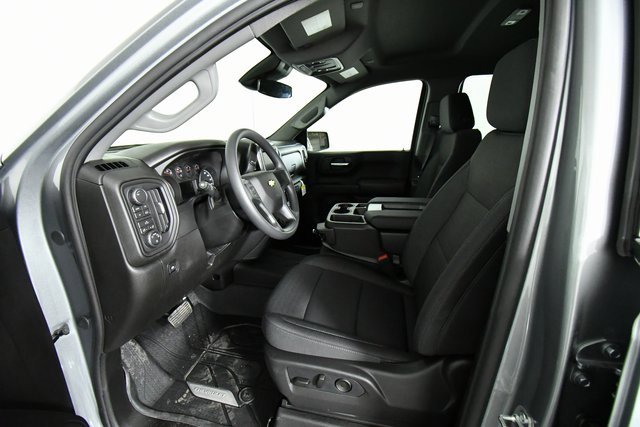 2026 Chevrolet Silverado 1500 Custom photo 4