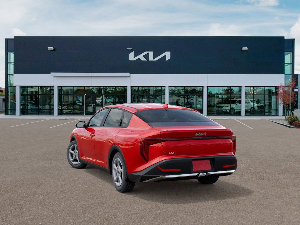 2025 Kia K4 LXS photo 2