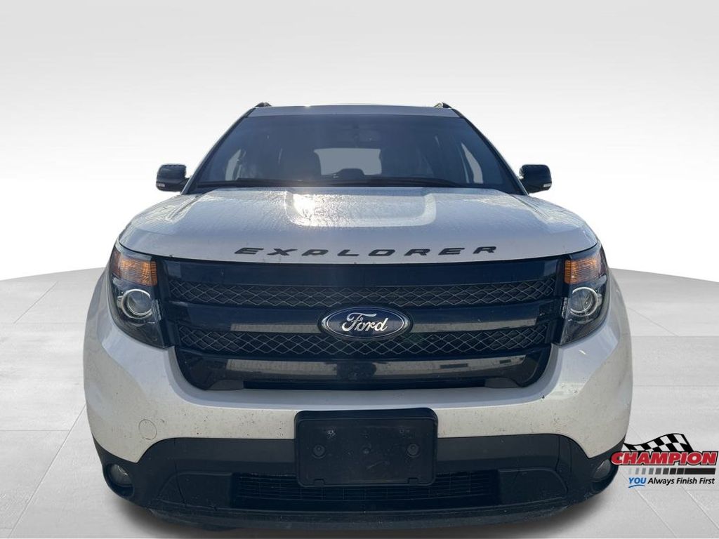 2015 Ford Explorer Sport photo 8