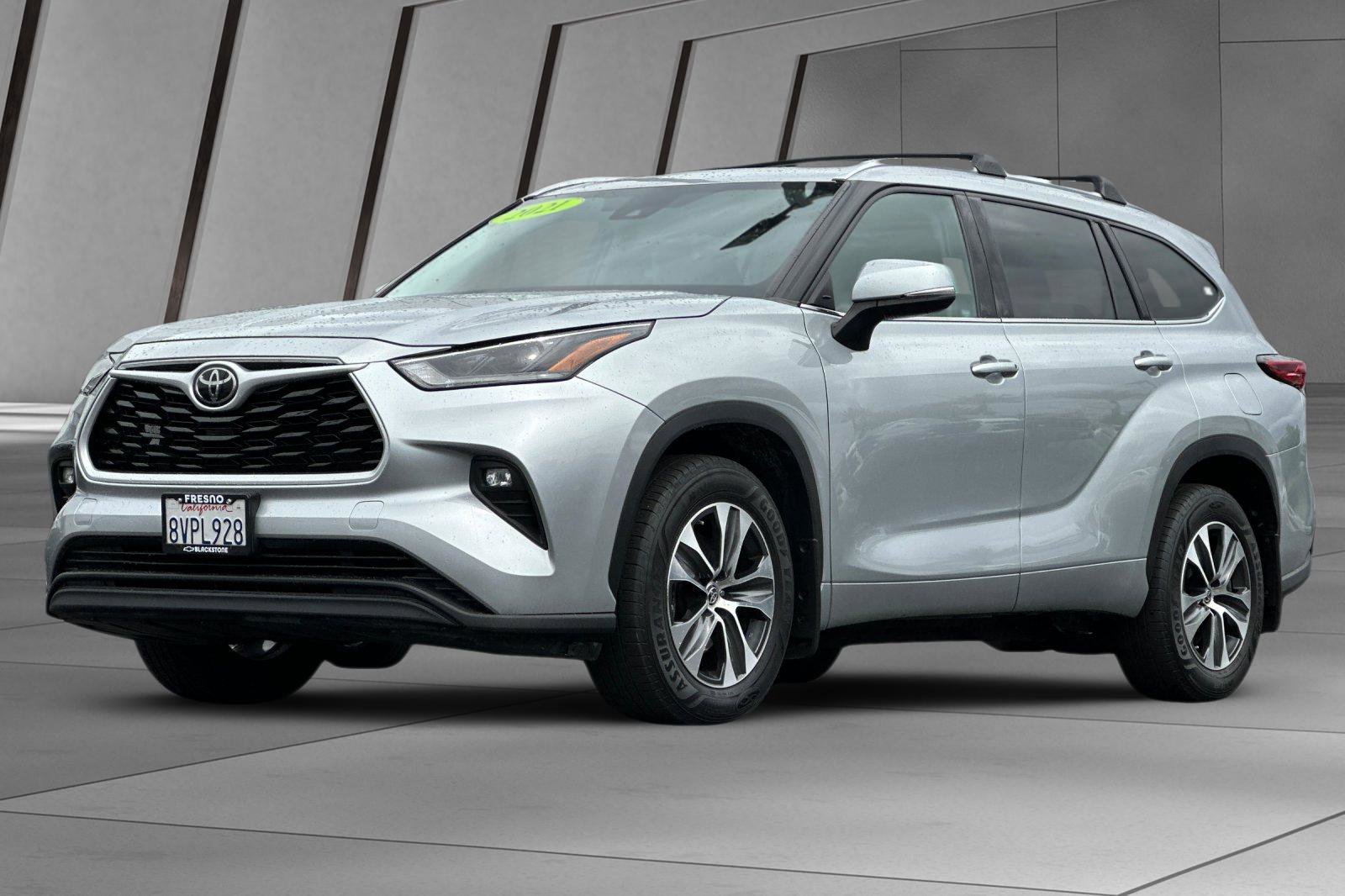 2021 Toyota Highlander XLE photo 7