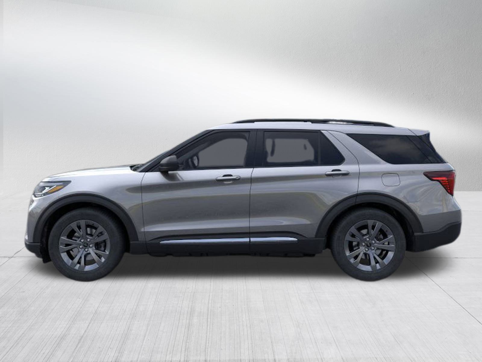 2025 Ford Explorer photo 4