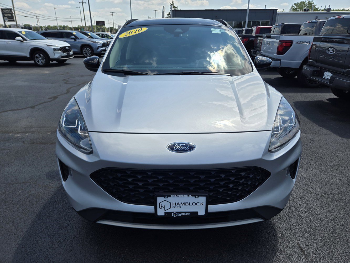 2020 Ford Escape SE Sport Hybrid photo 3
