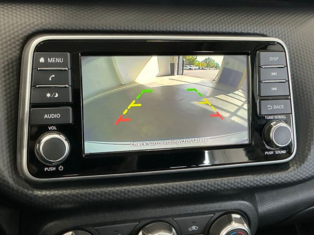 2024 Nissan Kicks S photo 4