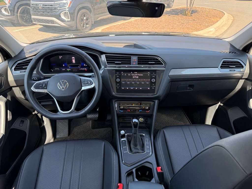 2024 Volkswagen Tiguan SE Wolfsburg Edition photo 28