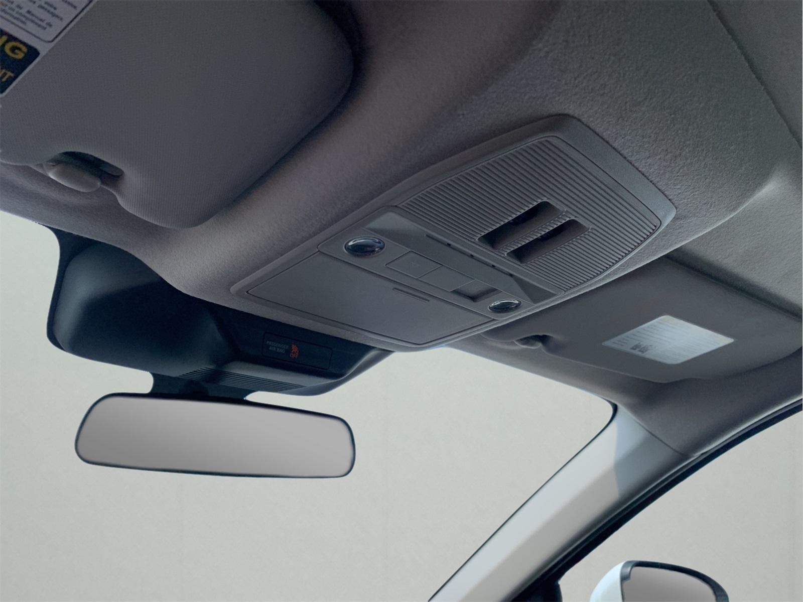 2025 Nissan Kicks SR photo 20