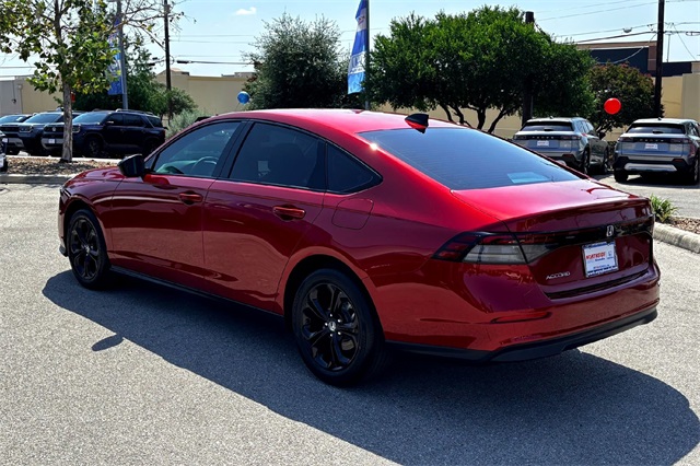2025 Honda Accord SE photo 4