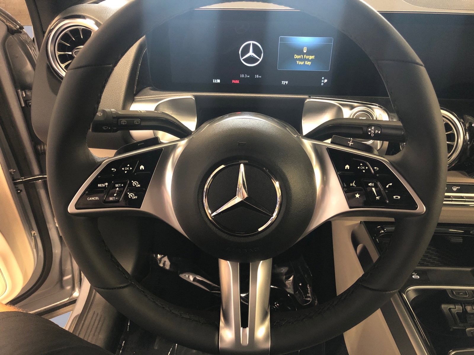 2025 Mercedes Benz GLB 250 4MATIC photo 14