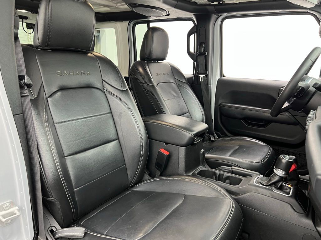 2023 Jeep Wrangler Sahara 4xe photo 25