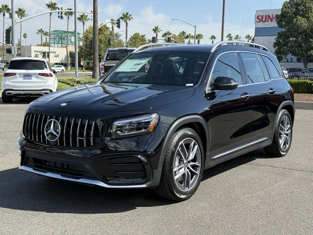 2026 Mercedes Benz GLB AMG 35 photo 2