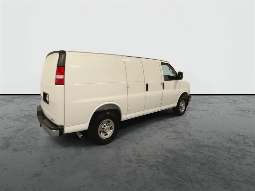 2025 Chevrolet Express Cargo 2500 photo 5