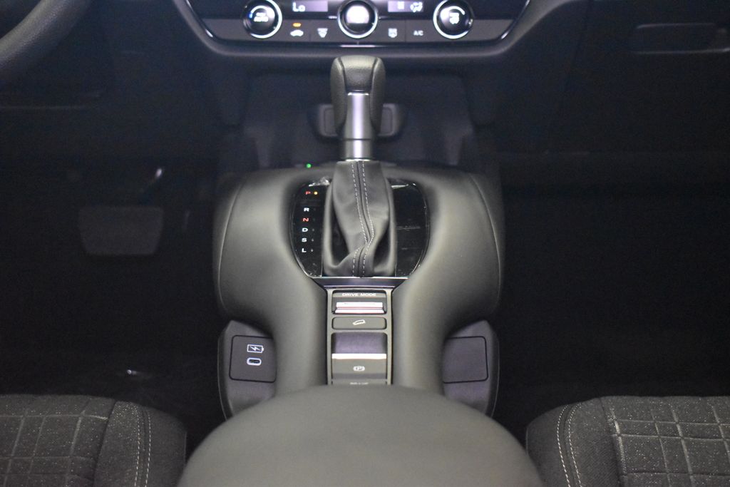 2026 Honda HR-V LX photo 13