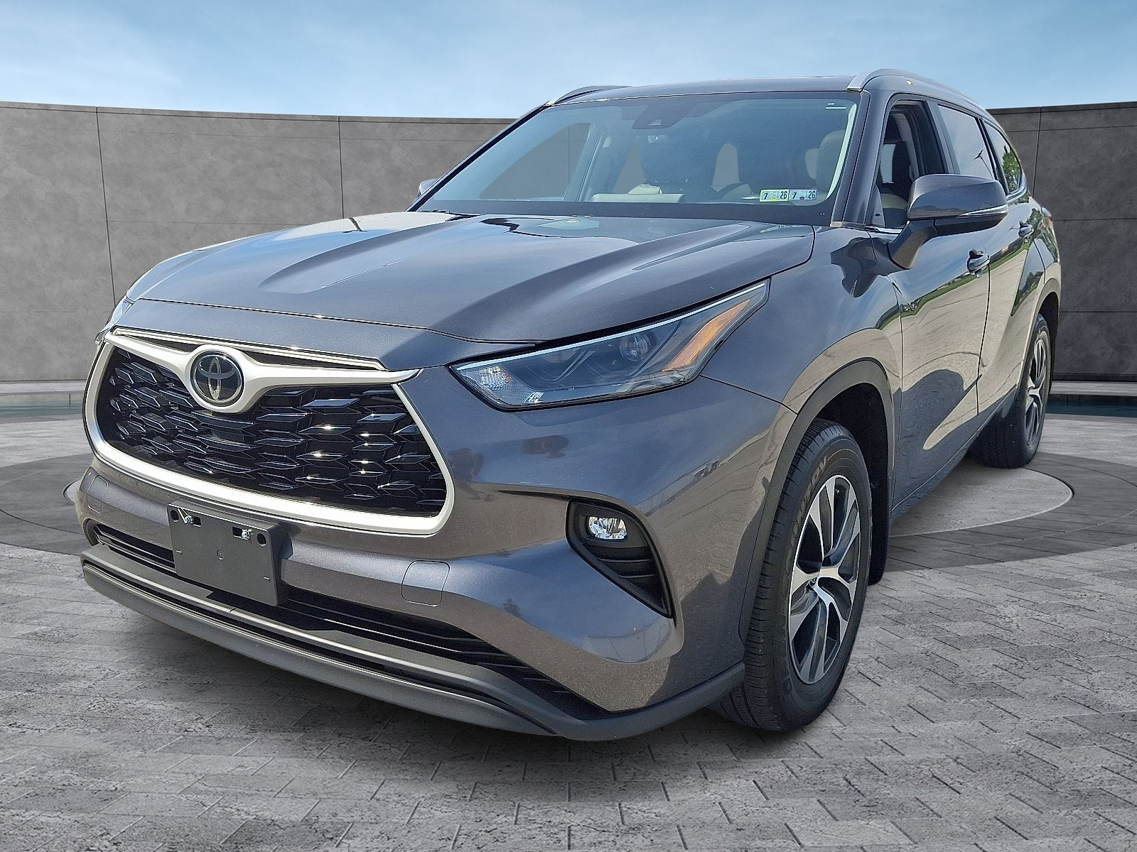 2023 Toyota Highlander XLE photo 4