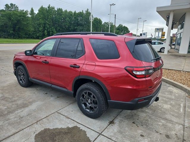 2025 Honda Pilot TrailSport photo 3