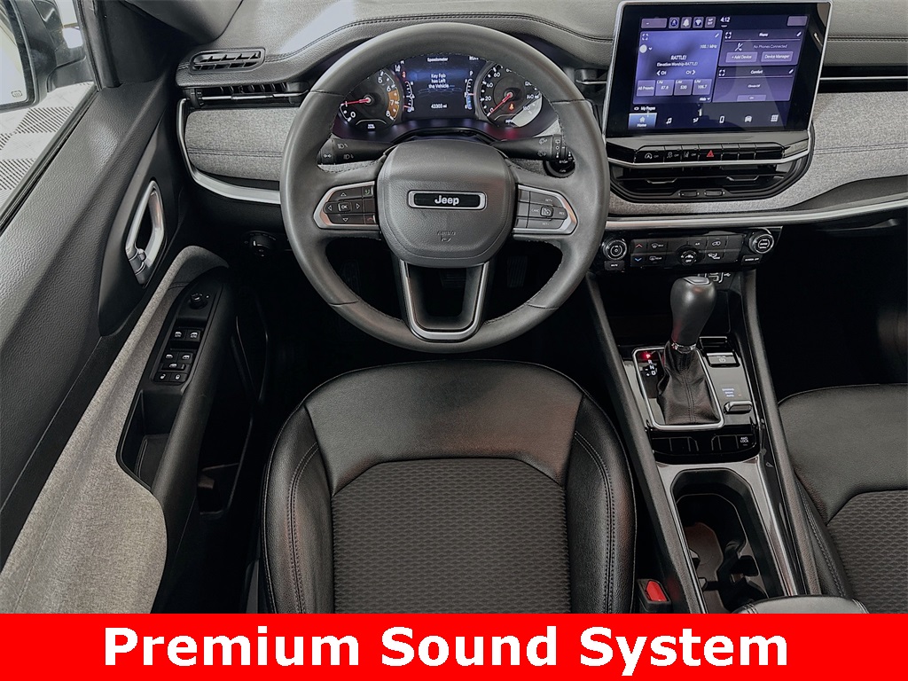 2024 Jeep Compass Latitude photo 2