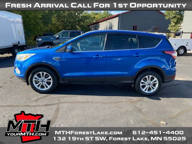 2017 Ford Escape SE photo 4