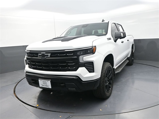 2025 Chevrolet Silverado 1500 LT Trail Boss photo 3