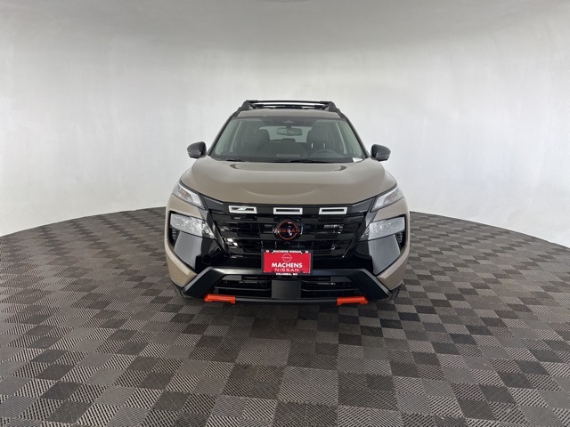 2026 Nissan Rogue SV photo 2