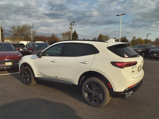 2025 Buick Envision Sport Touring photo 3