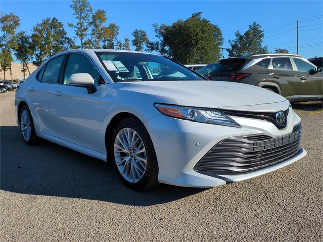 2018 Toyota Camry L photo 2