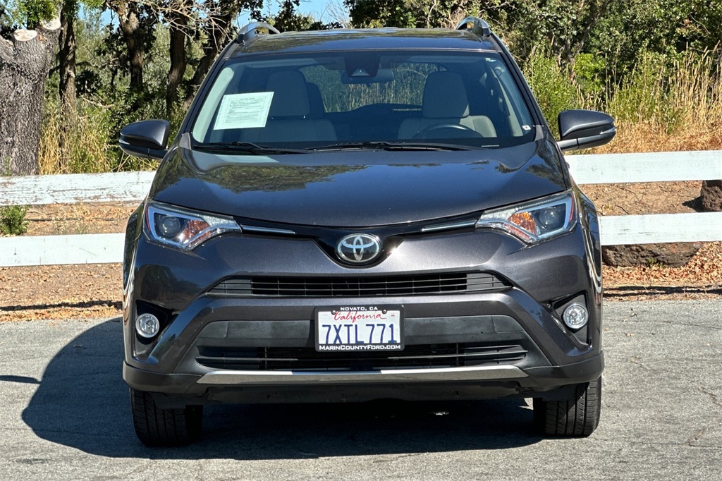 2017 Toyota RAV4 XLE photo 7