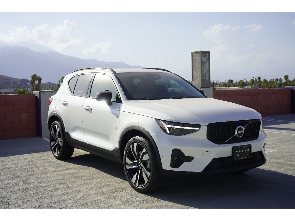 2026 Volvo XC40 Ultra's photo