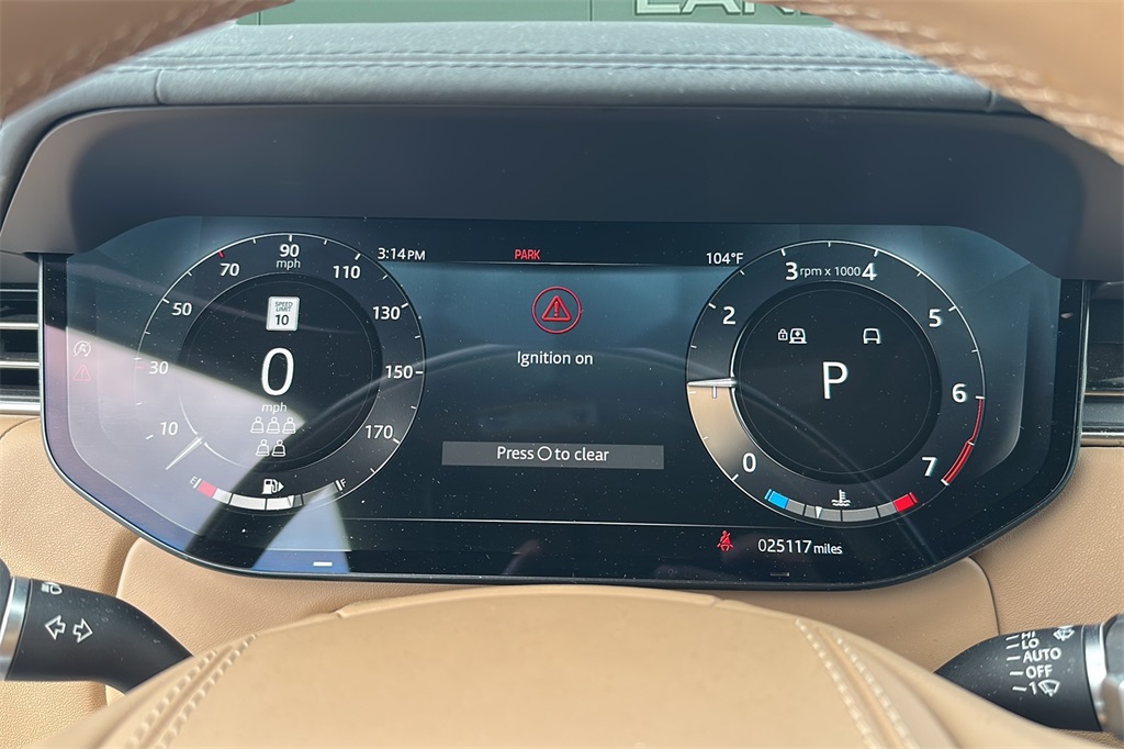 2023 Land Rover Range Rover SE photo 4
