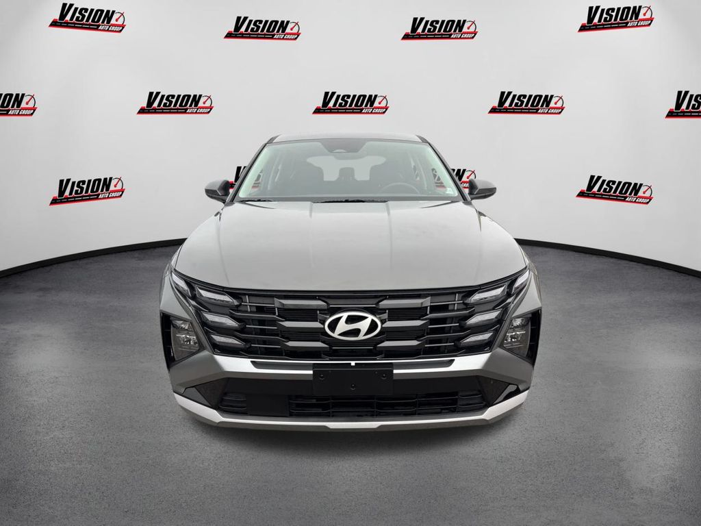 2025 Hyundai Tucson SE photo 2
