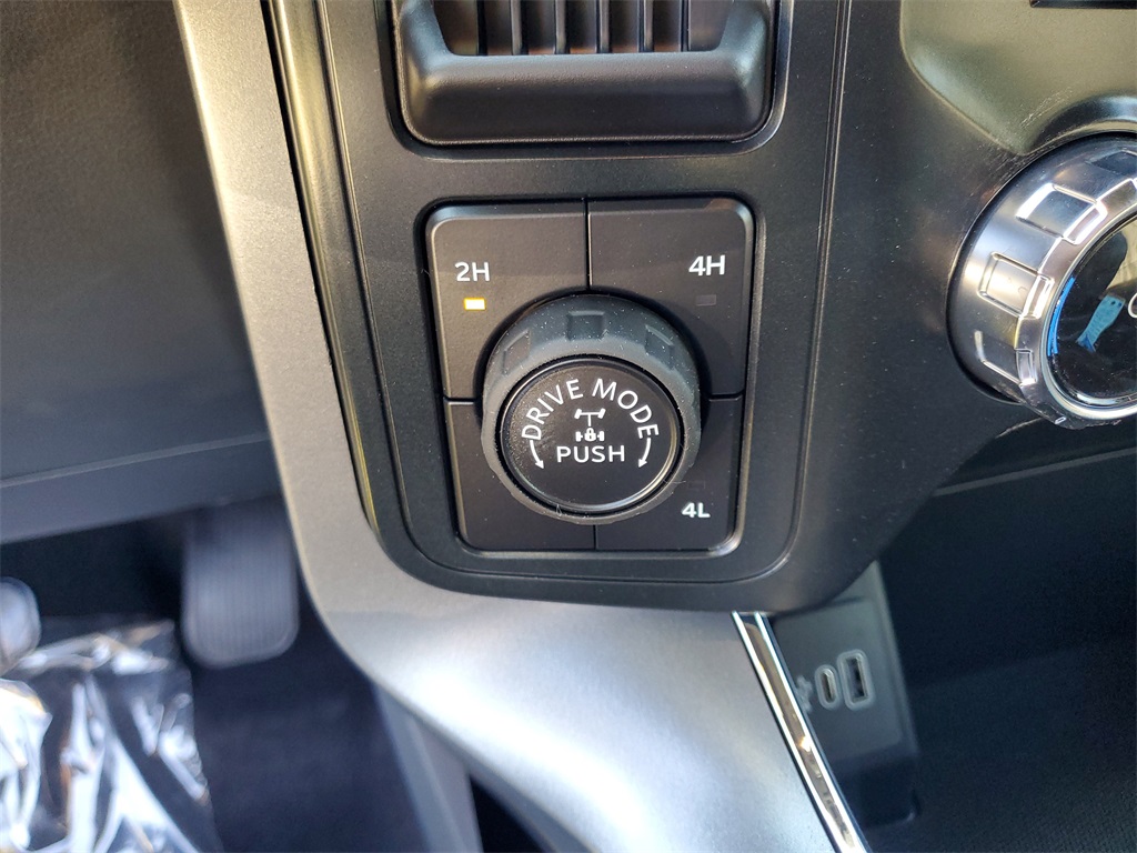 2025 Ford F-150 XLT photo 17