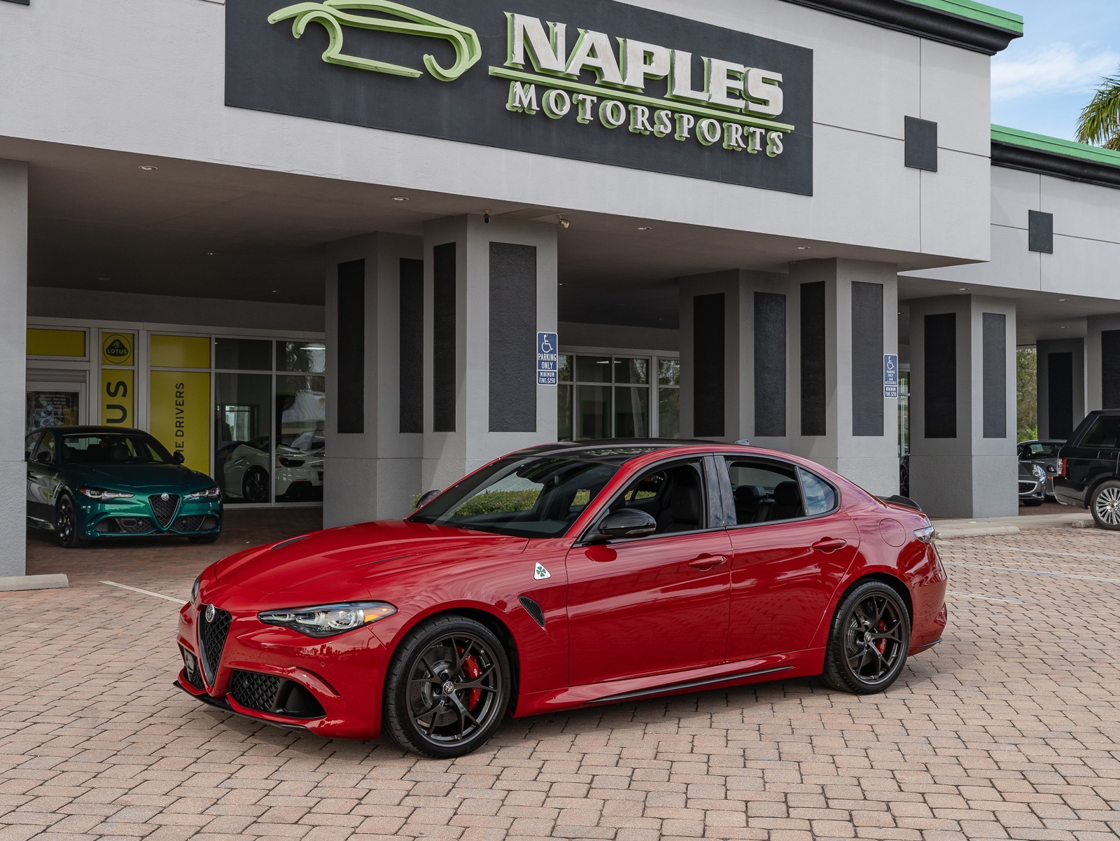 2024 Alfa Romeo Giulia Quadrifoglio photo 15