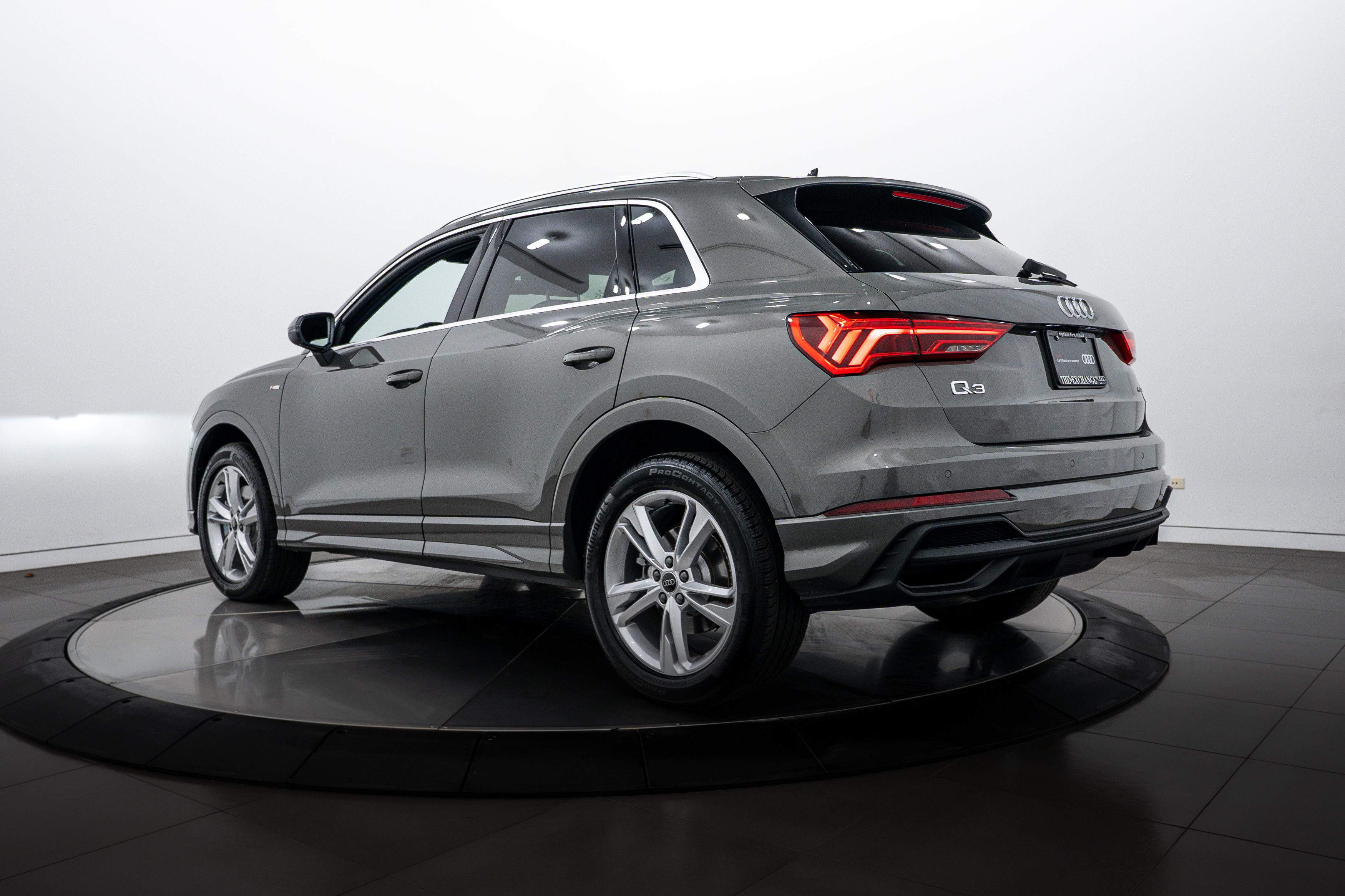 2024 Audi Q3 S line Premium photo 4
