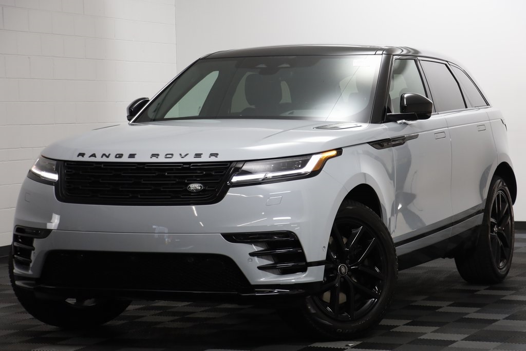 2026 Land Rover Range Rover Velar Dynamic SE's photo