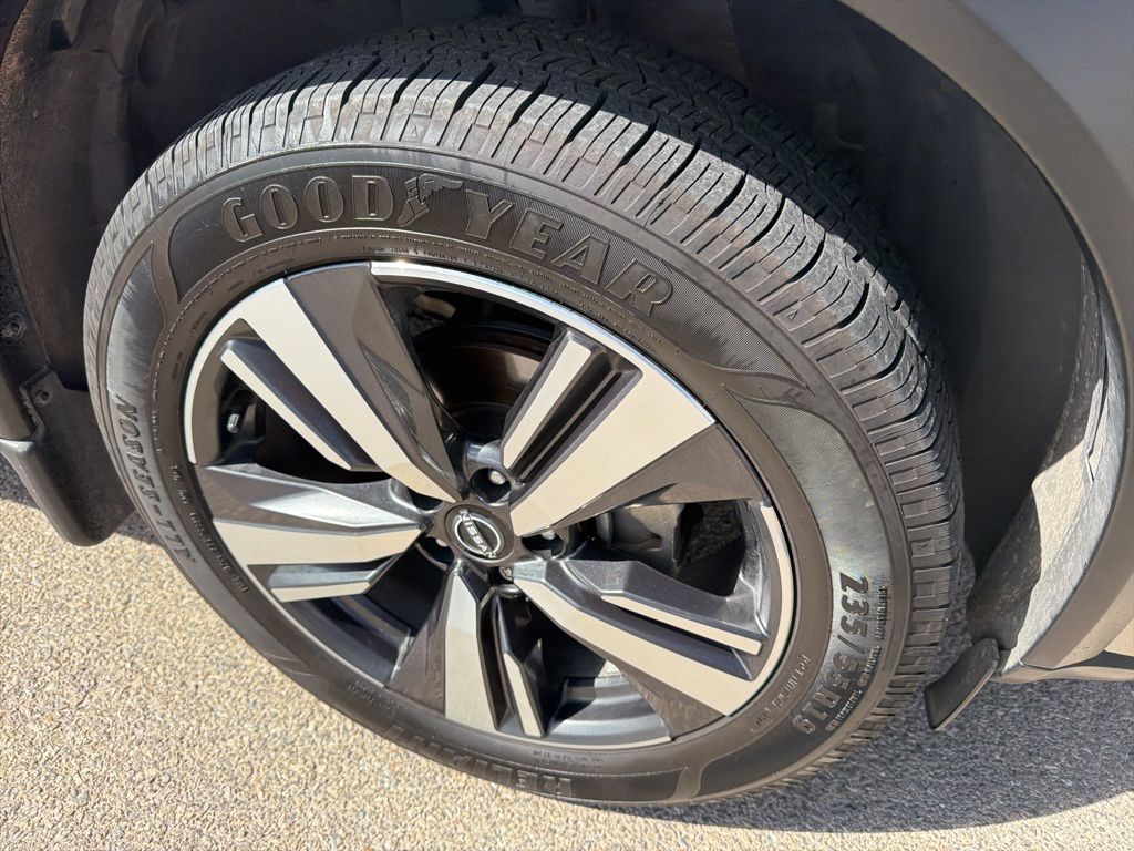 2023 Nissan Rogue Platinum photo 8