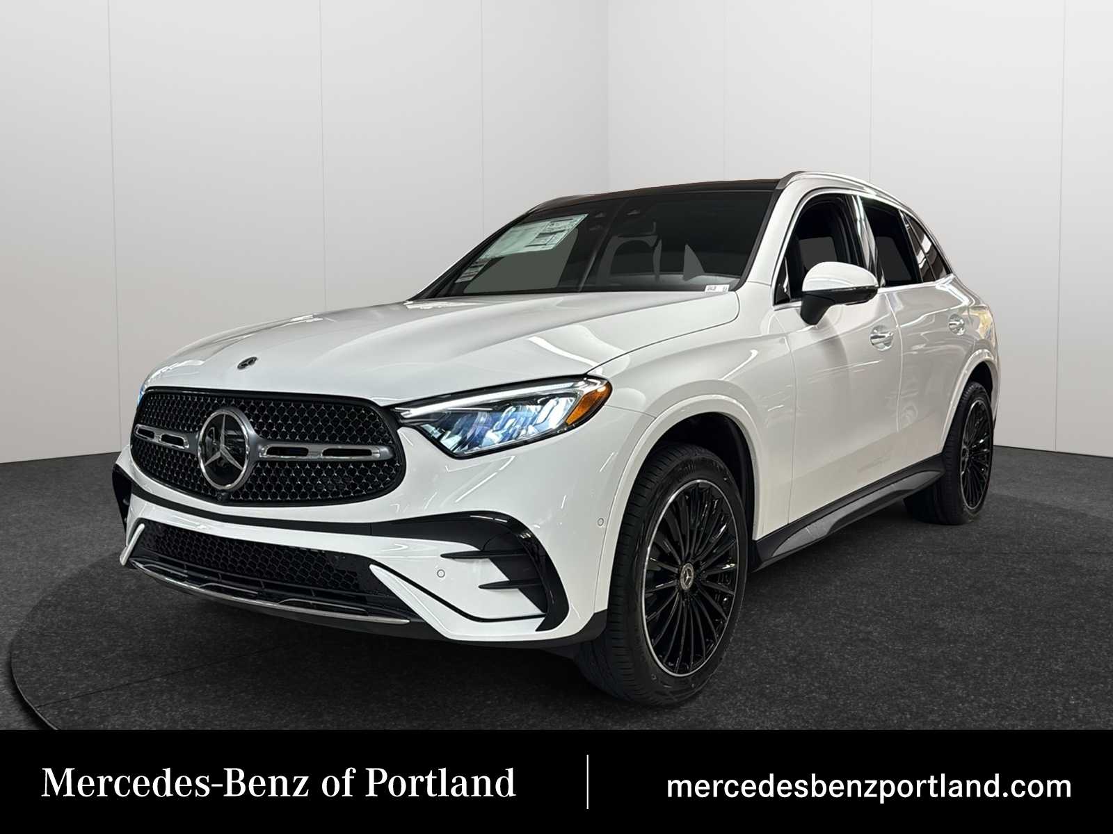 2026 Mercedes-Benz GLC Base's photo