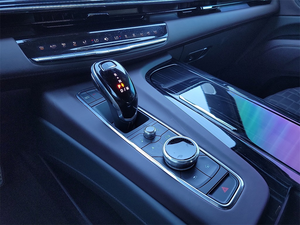 2024 Cadillac Escalade V-Series photo 21
