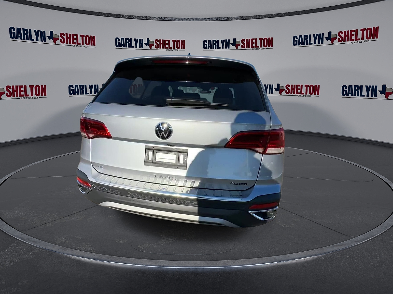 New 2024 Pyrite Silver Volkswagen 1.5T SE image 7