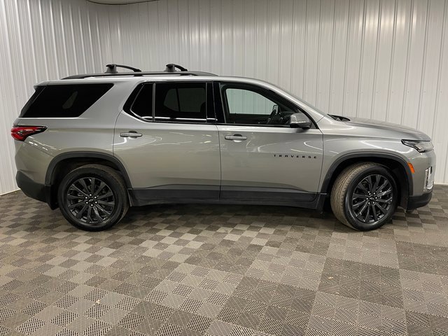 2023 Chevrolet Traverse RS photo 2