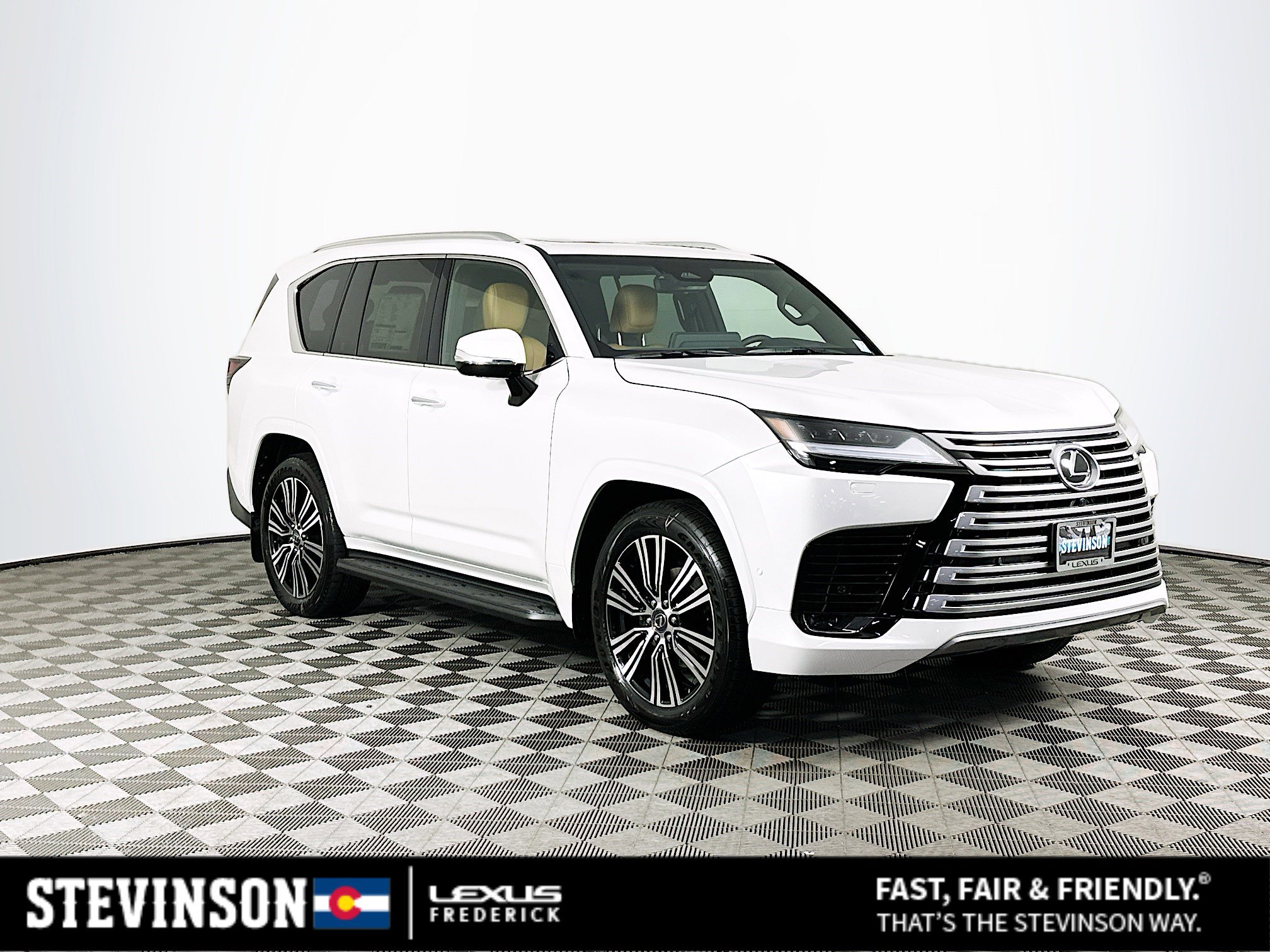 2025 Lexus LX Luxury's photo