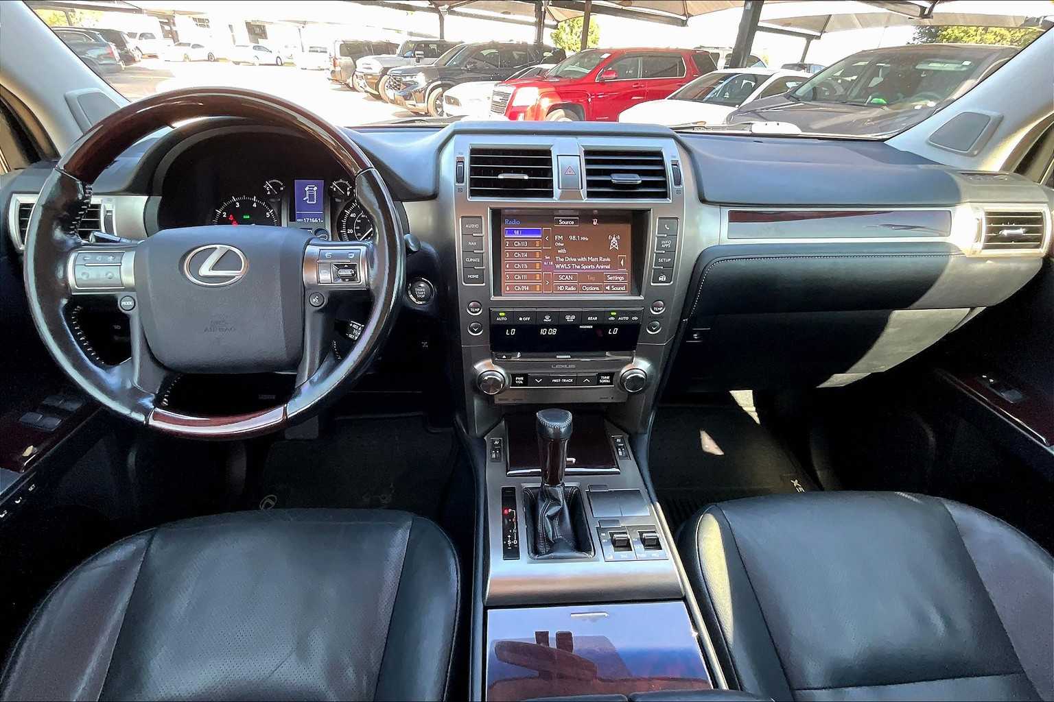 2017 Lexus GX 460 Premium photo 14