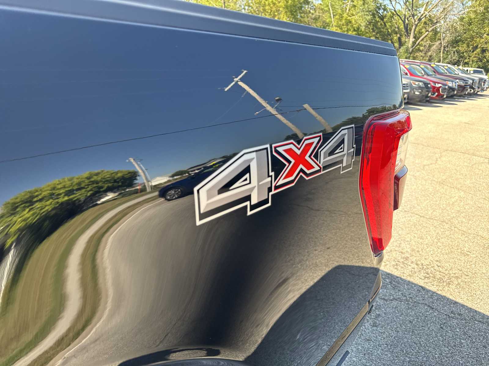2023 Ford F-150 Platinum photo 16