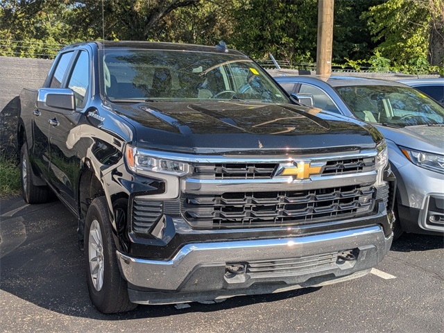 2025 Chevrolet Silverado 1500 LT photo 3