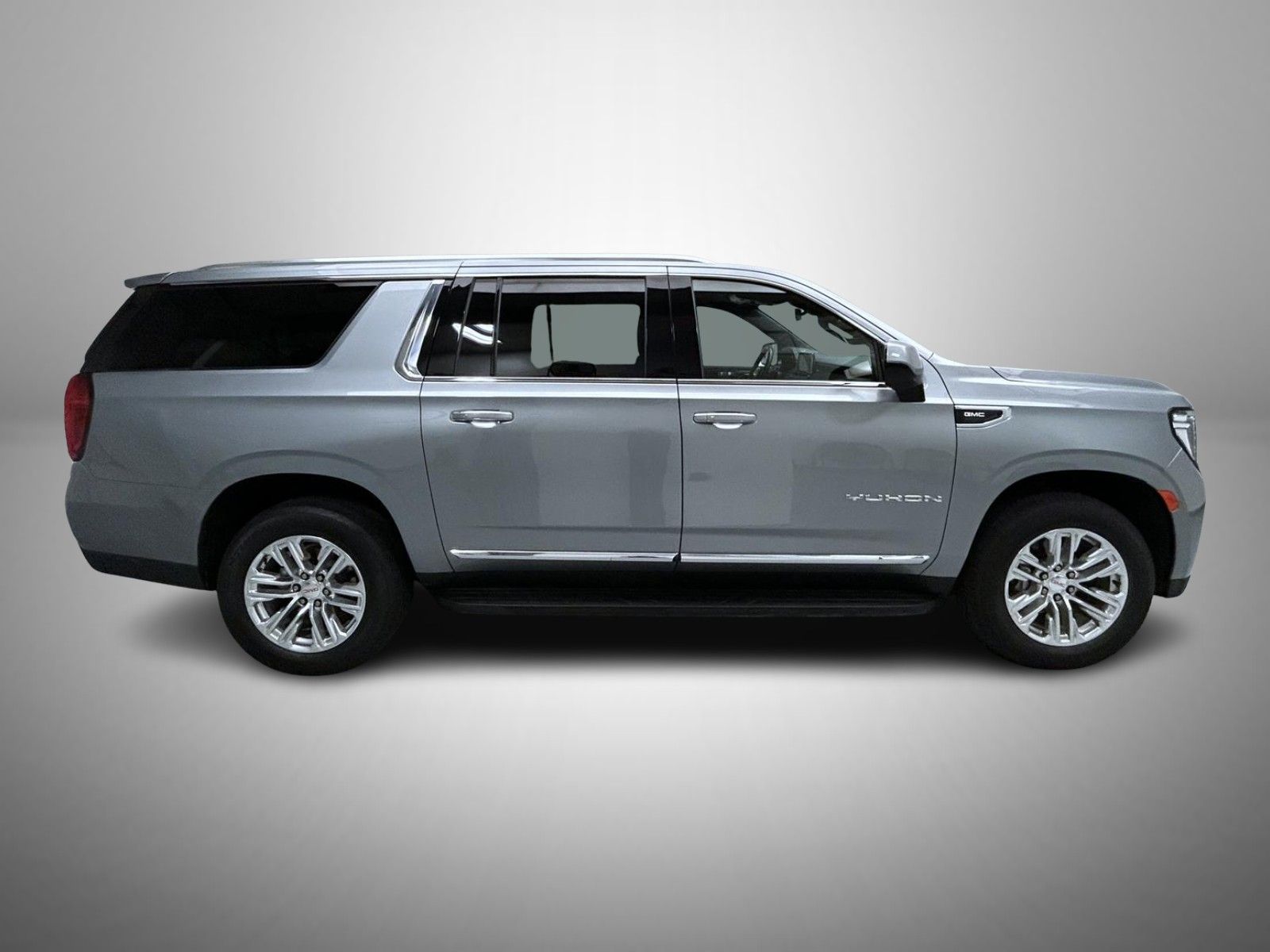 2024 Gmc Yukon XL SLT photo 3
