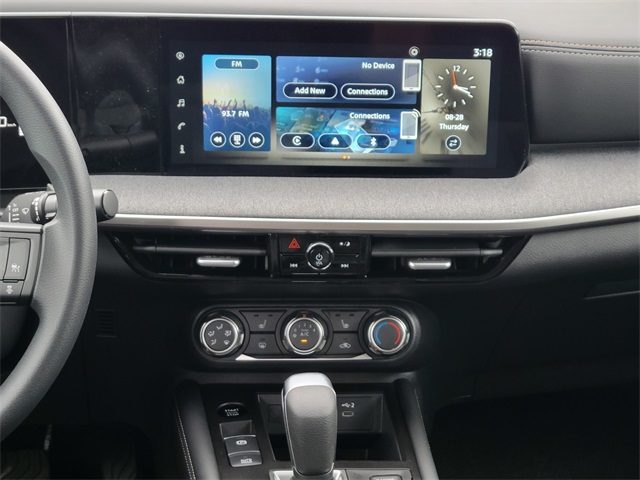 2025 Nissan Kicks SV photo 20