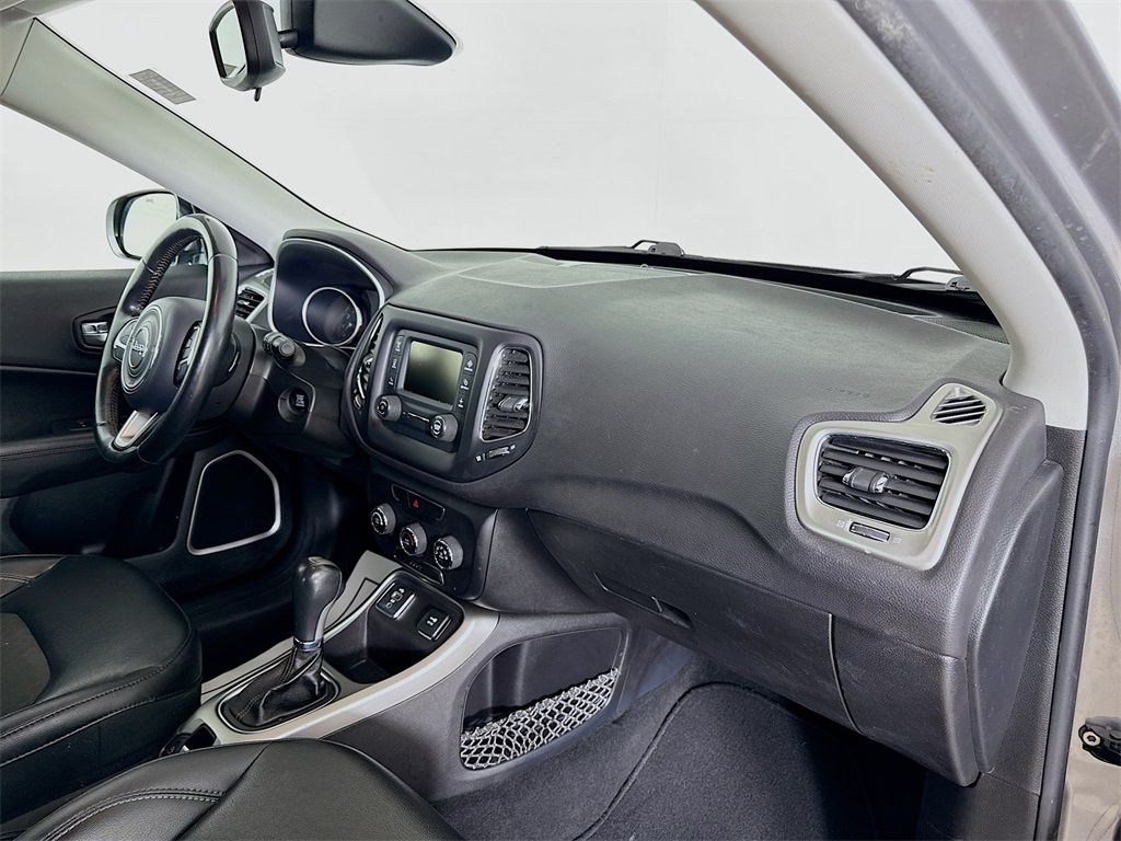 2018 Jeep Compass Latitude photo 27